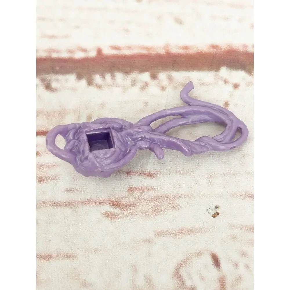 VINTAGE 1993 Littlest Pet Shop Playful Kitten Snuggling Crate Accessory Yarn